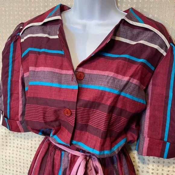 Vintage TopMade Striped Dress with Short Sleeves - Picture 4 of 9